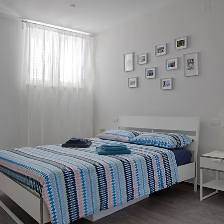 Apartamento Charlotte's House Locaz. Turistica *